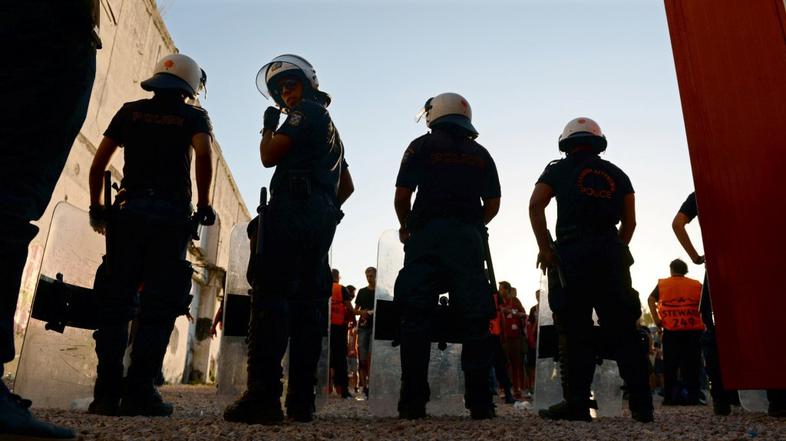 navijači bayern olympiacos policija