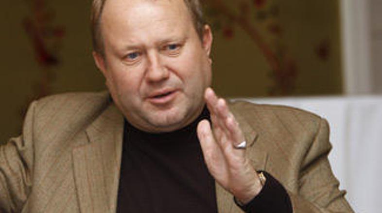 Sergej Tretjakov je prebegnil v ZDA.