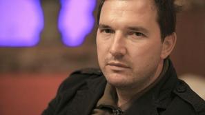 Različne zavarovalnice v življenjska zavarovanja vključujejo različno število hu