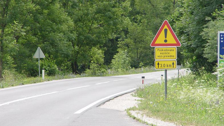 Eden izmed nevarnih odsekov. (Foto: PU Slovenj Gradec)