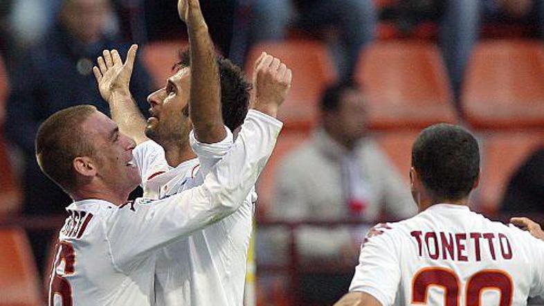 Mirko Vučinić je odločil derbi na San Siru.