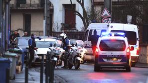 Obkolitev hiše osumljenca za poboje