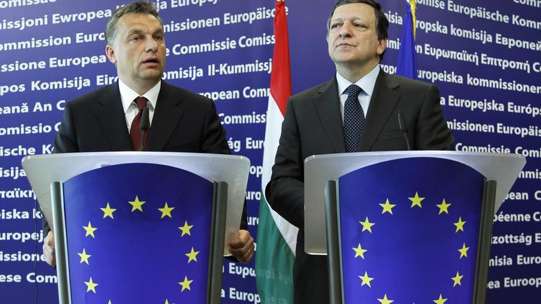 Premier Orban bo, kot kaže, moral kmalu tako kot Grčija prositi Evropsko unijo z