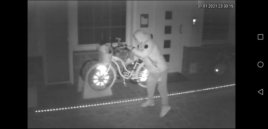 Ukradeno kolo | Avtor: Andreja Cilenšek