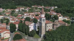 Dolina pri Trstu cerkev sv. Urha