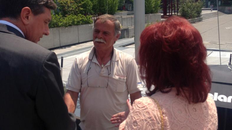 Slovenija 04.07.13, Borut Pahor, Vlasta Nussdorfer, obisk stavkajoèega, parlamen