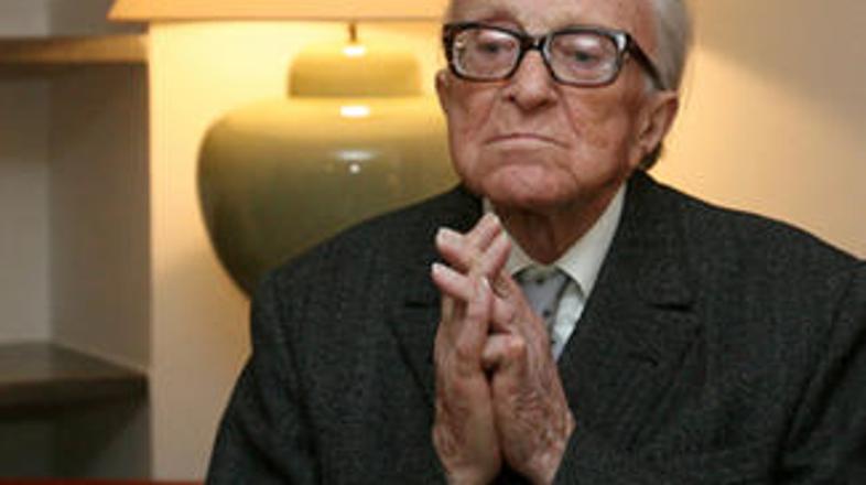 To je nagrada vseh mučencev preteklega obdobja, je ob podelitvi nagrade dejal Pa