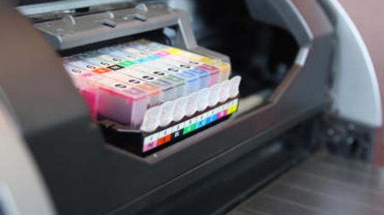 Z recikliranjem tiskalniških kartuš naj bi izpuste toplogrednih plinov zmanjšali