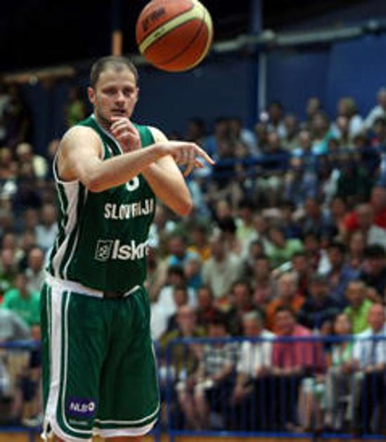 nesterovic45_sad_spo_280608