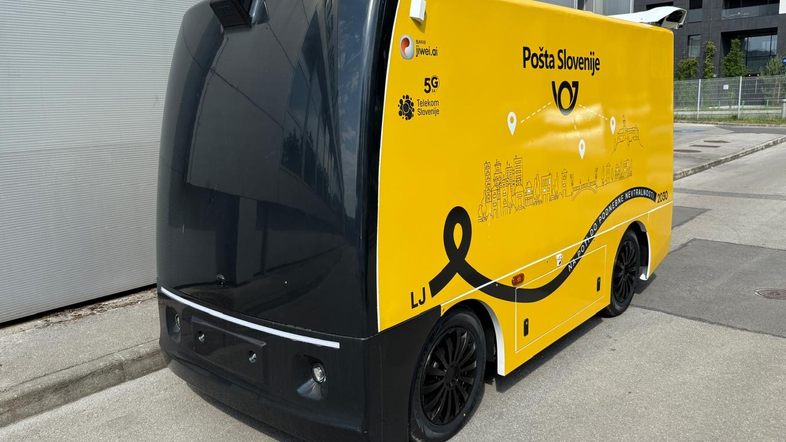 Robot Pošta Slovenija