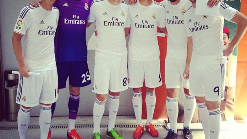Kaka Lopez Özil Khedira Benzema Real Madrid Santiago Bernabeu predstavitev nov d