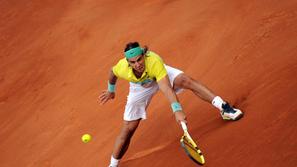 Rafael Nadal je svojo zgodbo v Parizu končal v 4. krogu proti neverjetnemu Švedu