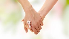 V Franciji se istospolni pari še naprej ne bodo smeli poročati. (Foto: Shutterst