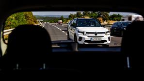 Test dosega z malimi električnimi avti ë-C3, box in inster