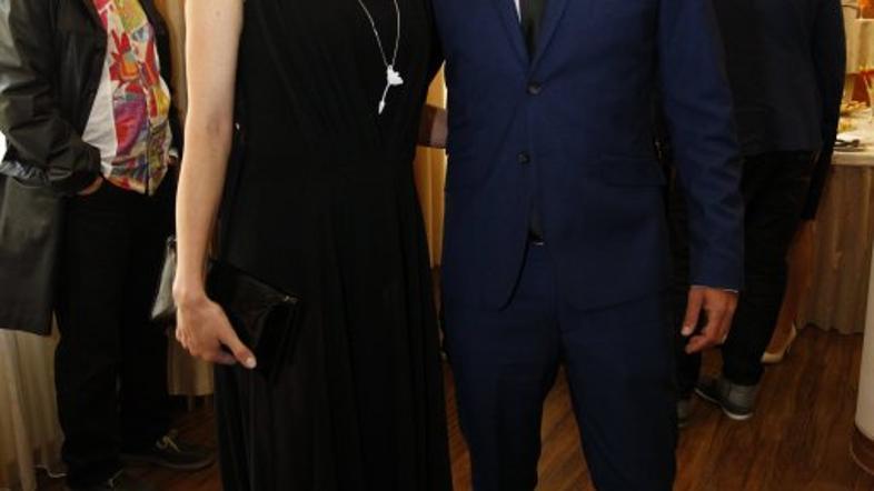 Peter Poles in Nika Veger