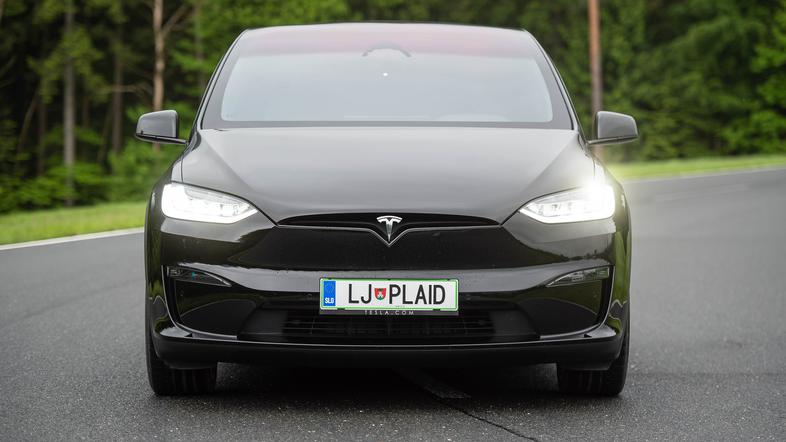 Tesla X Plaid