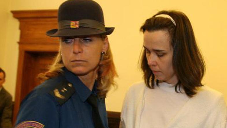 Klara Mauerova je zločin priznala, hkrati pa zatrjuje, da sta z njo manipulirali