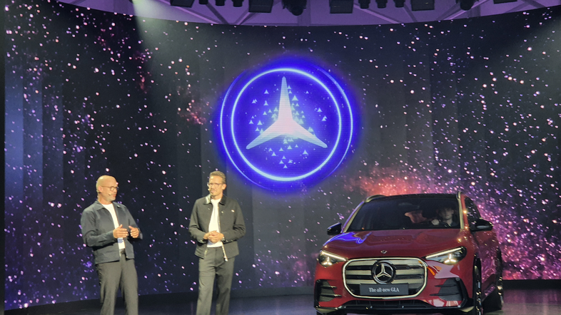 Na premieri nove generacije mercedes-benz GLA
