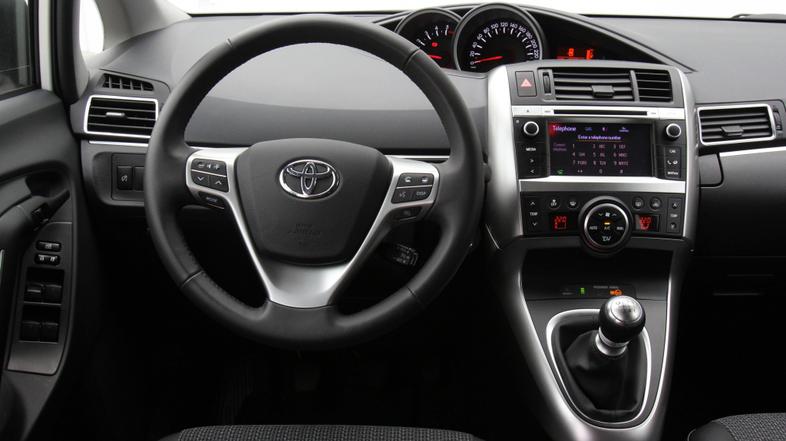 TZAVT, Toyota verso, 21.11.2013, avtor: Andrej Leban