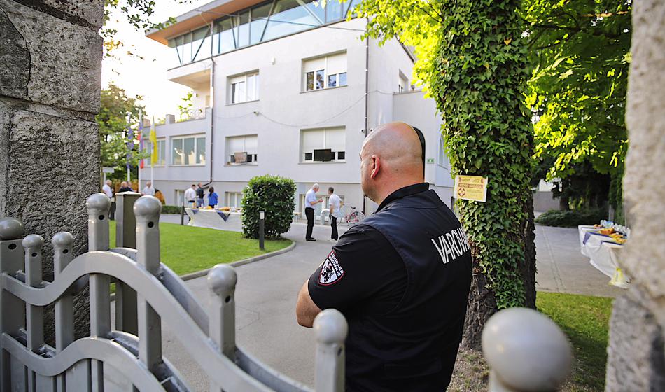 Izraelci pri SDS? Svet za nacionalno varnost naj bi pridobil potrditev!