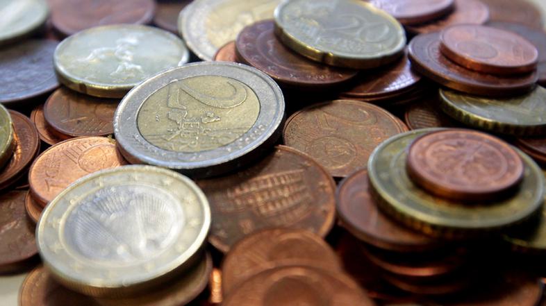slovenija 27.03.2012 denar, kovanci, Evro, finance, foto: Bostjan Tacol