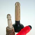 Kamniti umetni penis je predhodnik umetnih penisov, izdelanih iz različnih mater