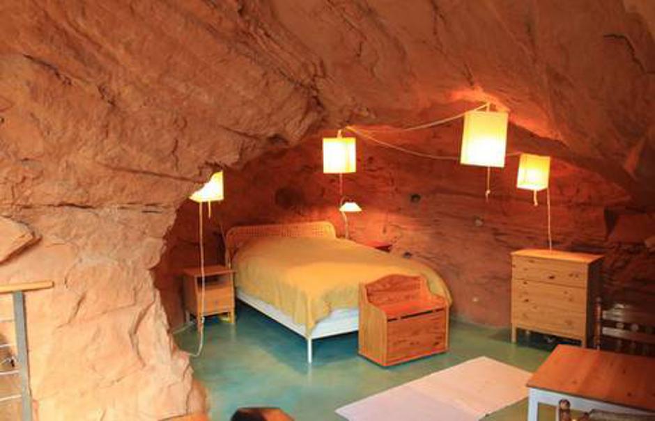 dom v jami | Avtor: youtube