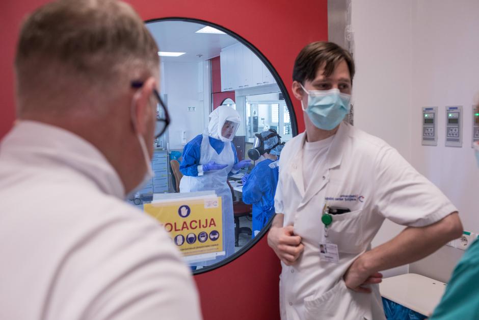 Covid-19, UKC Ljubljana | Avtor: Matej Povše za UKC LJ