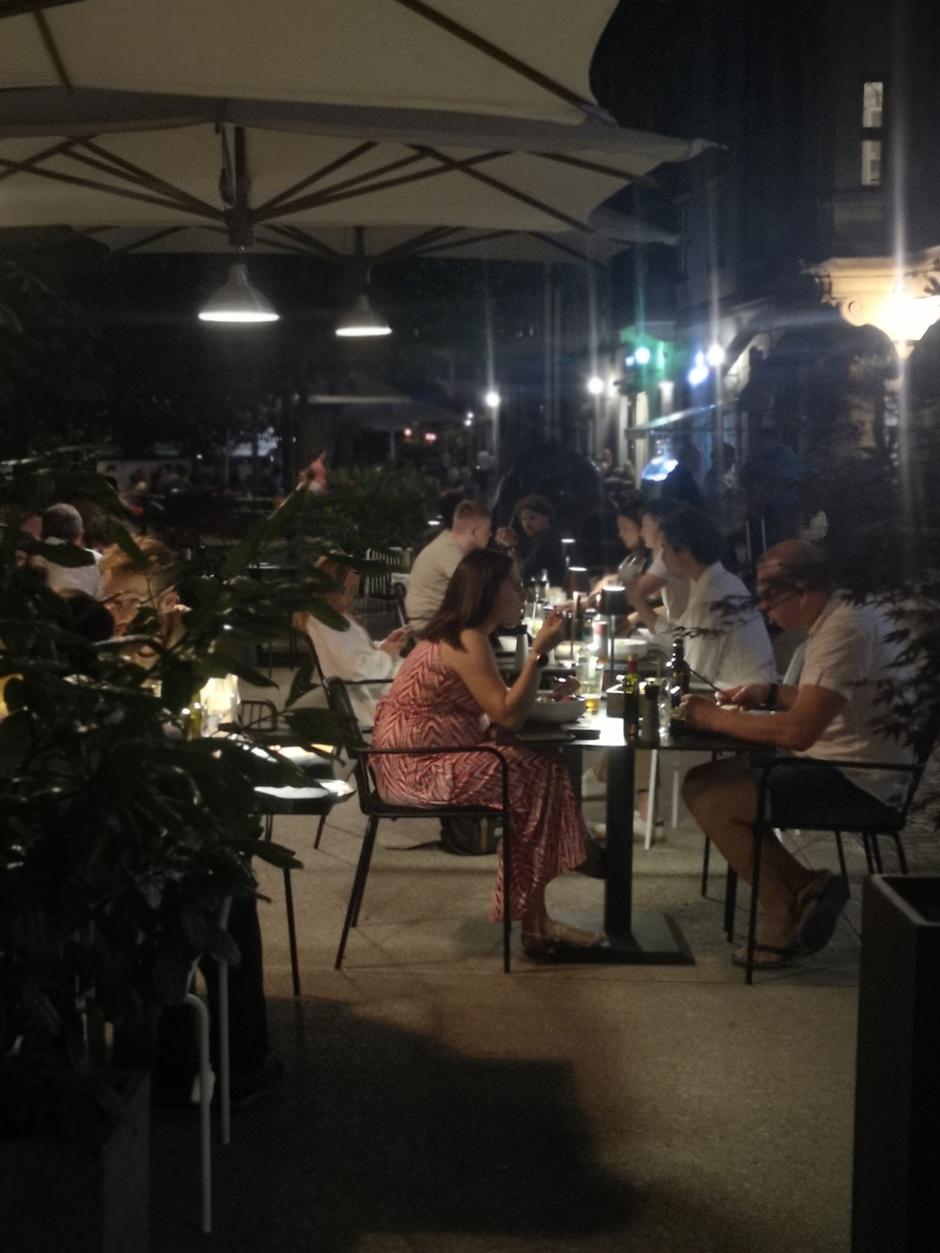 luka mesec | Avtor: Bralec