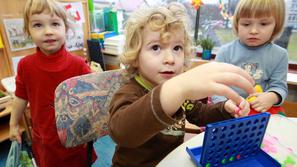 Otroci imajo v večinoma starih vrtcih že zdaj premalo prostora za gibanje, igro,