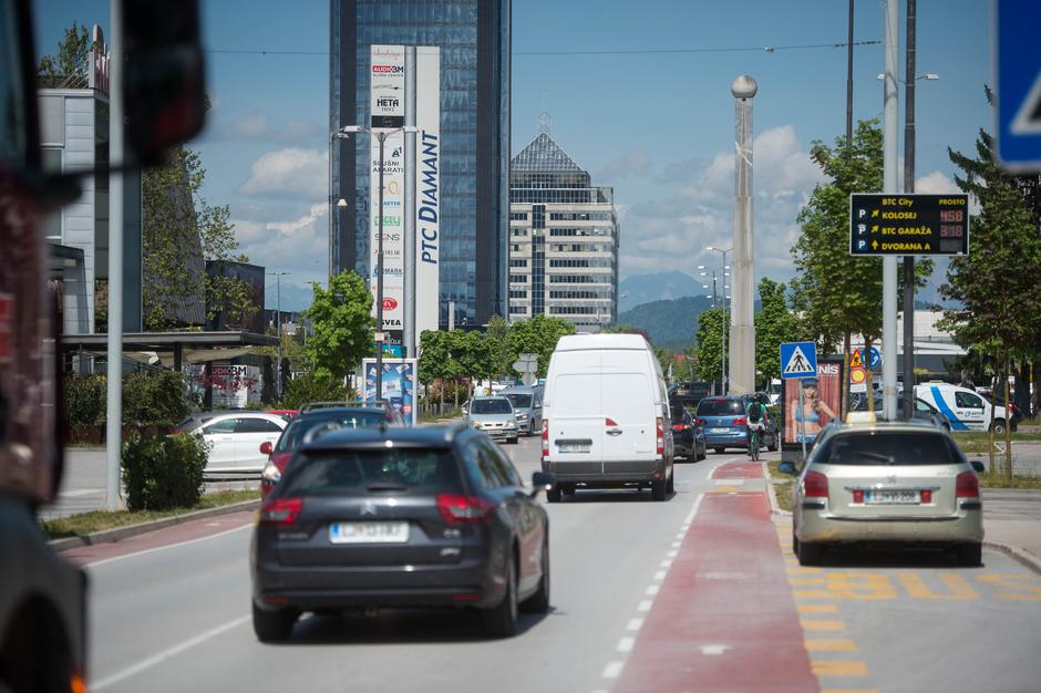 kolona vozil | Avtor: Anže Petkovšek