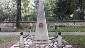 Spomenik bazoviških žrtev v Prešernovem gaju, Prešernov gaj, Kranj