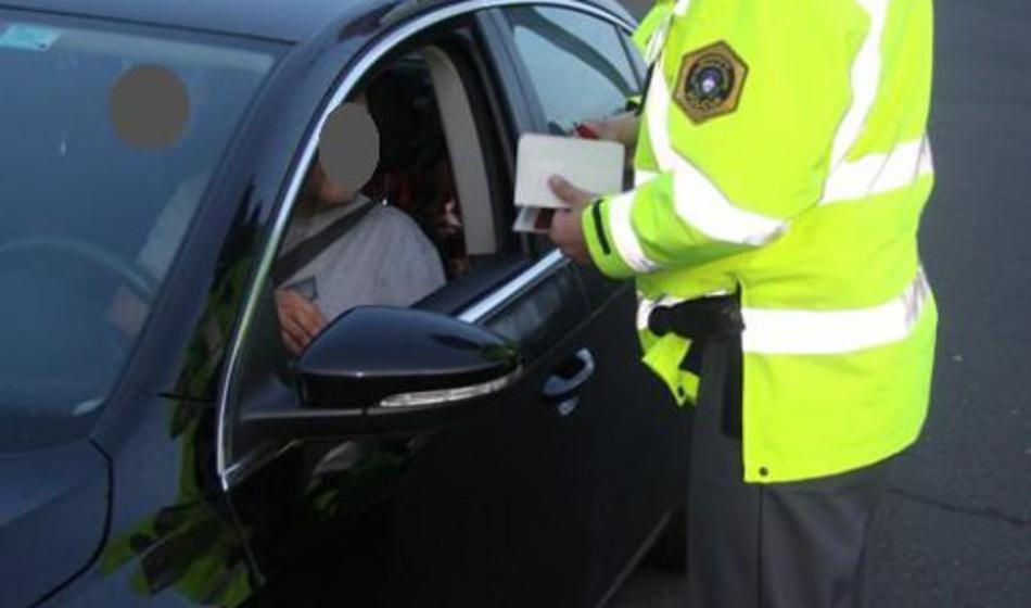 Razdrto: Vijugala po avtocesti s pivom v roki