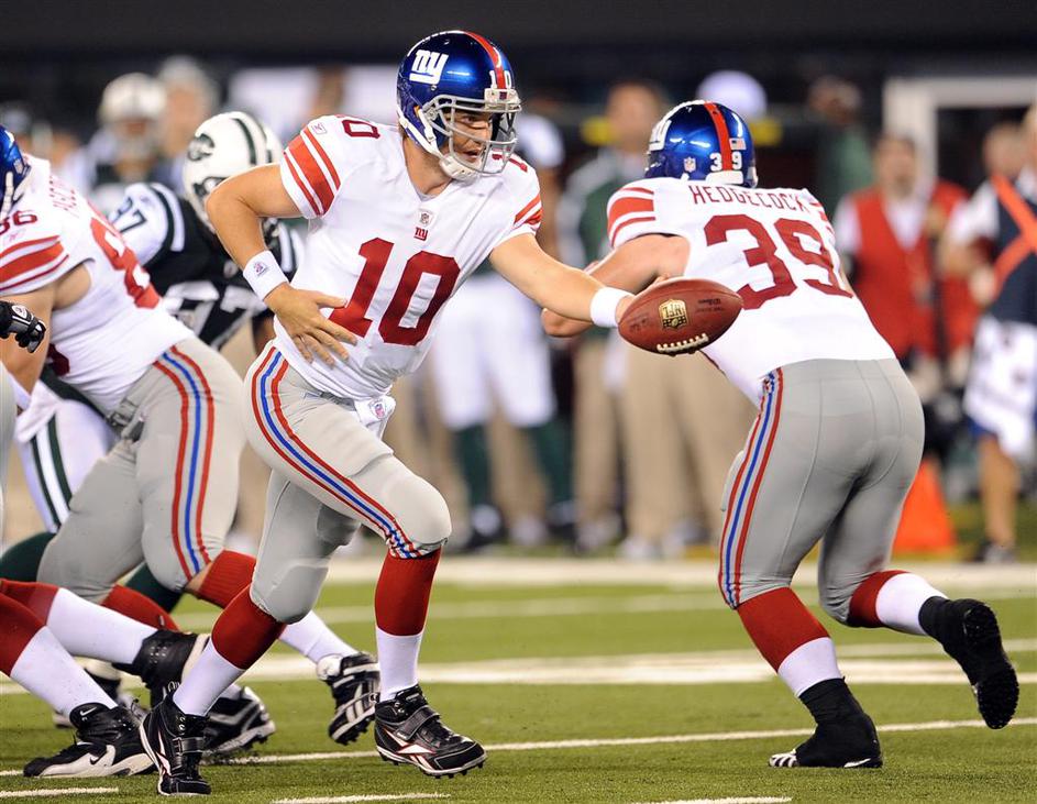 prva tekma na Meadowlands Stadium New York Giants Jets Eli Manning