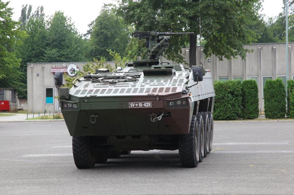 Oklepna vozila svarun naj bi slovenskim vojakom zagotovila največjo stopnjo zašč