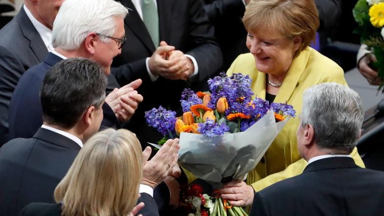 Frank-Walter Steinmeier, Angela Merkel