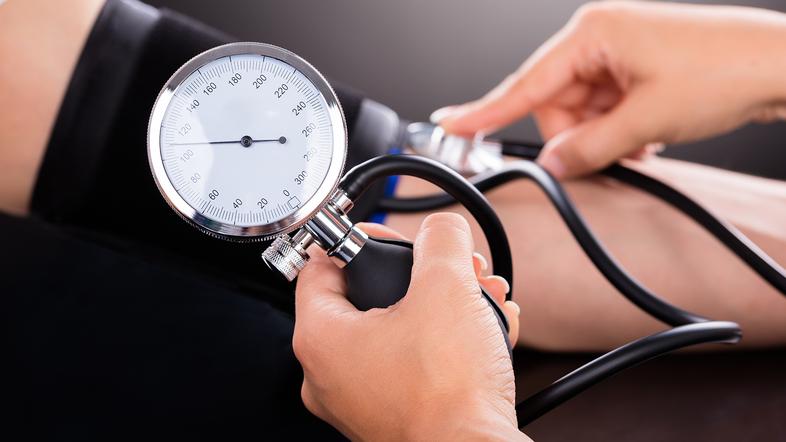 visok krvni tlak vzroki pitanja i odgovori liječenje hipertenzije