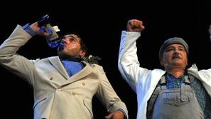 Predstava, ki jo je režiral Vito Taufer, traja 1 uro in 40 minut ter nima odmora