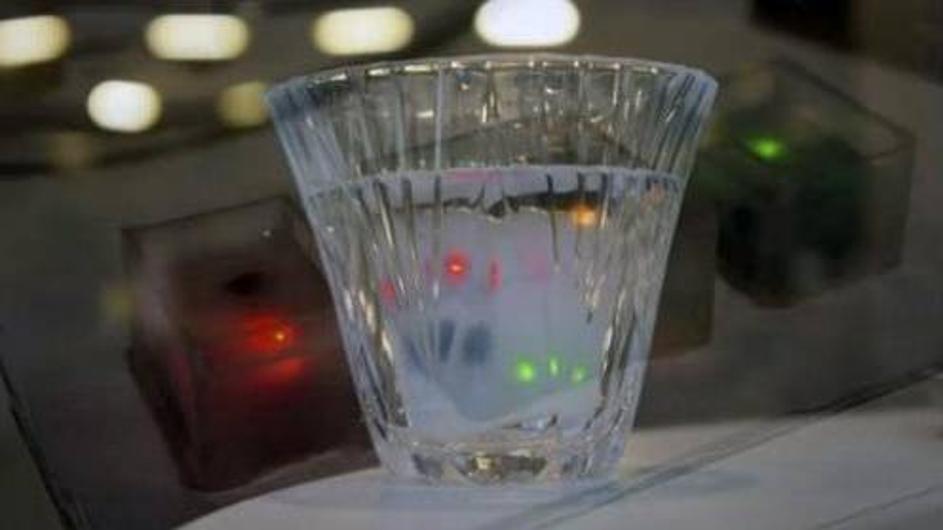 kocke, alkohol, kozarec