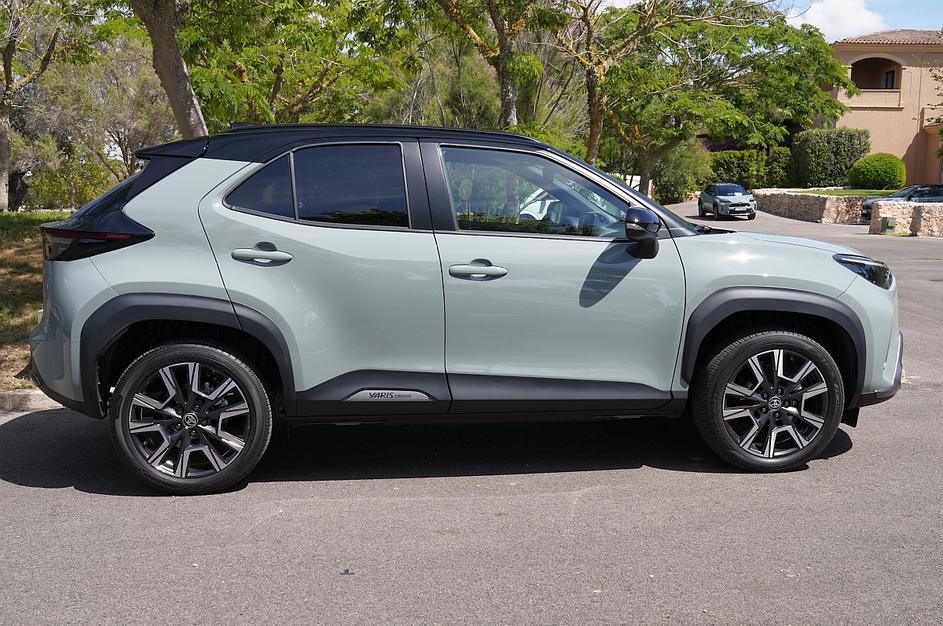 toyota yaris cross