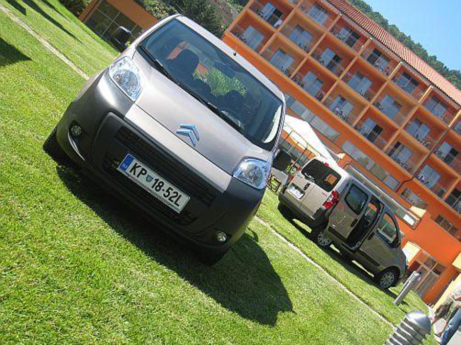 Citroën nemo dosledno razširja sedaj že kar obsežno Citroënovo družino lahkih do