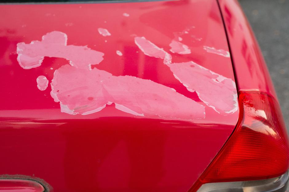 Poškodovan lak barva avta | Avtor: Profimedia