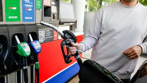 bencinska črpalka, gorivo