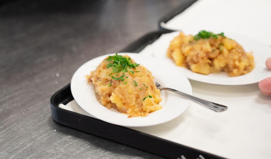 Pražen krompir po receptu našega kuharskega mojstra