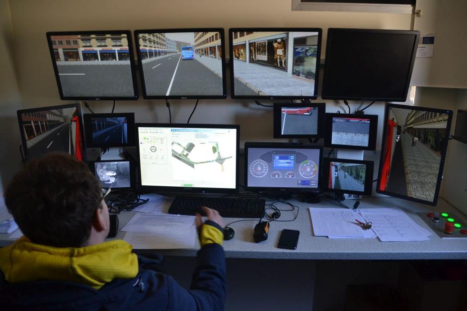 Simulator vožnje intervencijskih vozil | Avtor: Gregor Prebil