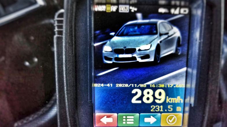 Prehiter voznik radar hitrost merilnik