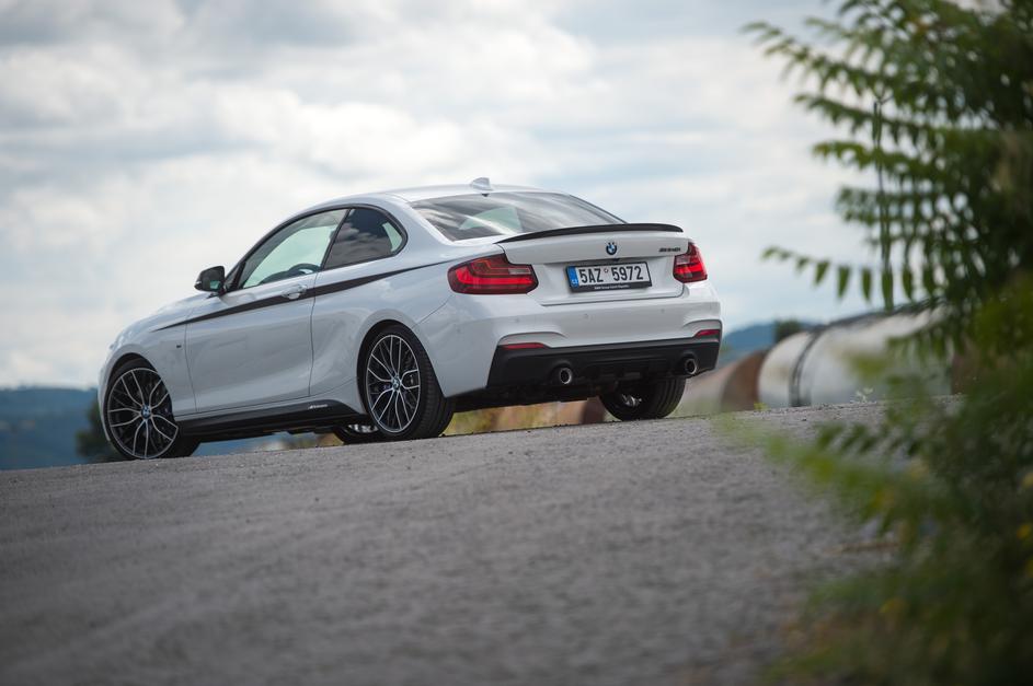 BMW M 240i