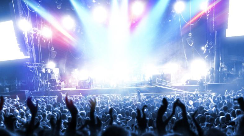 Poletje naj bo glasbeno nepozabno in burno. (Foto: Shutterstock)