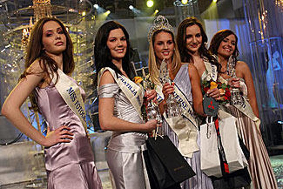 Snježana Lončarević je poleg naslova Miss Universe osvojila tudi naslov gospodič