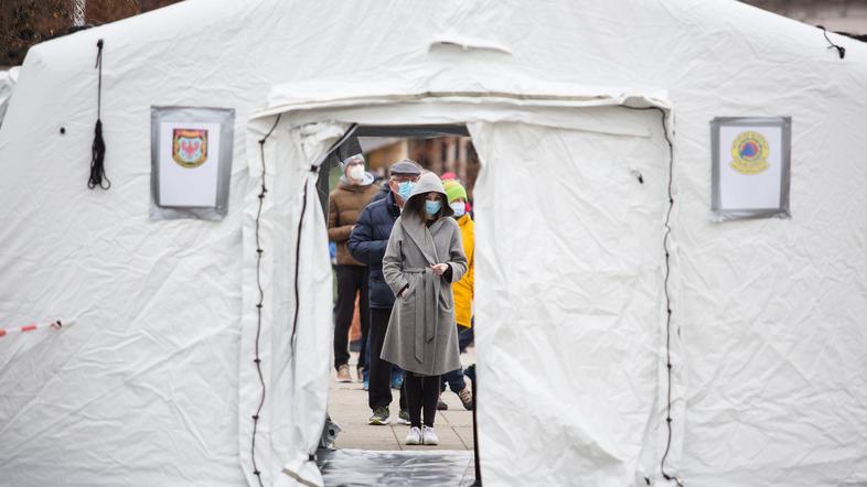 Covid-19 v Sloveniji